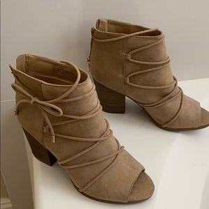 Dress Barn shoes- brand new!